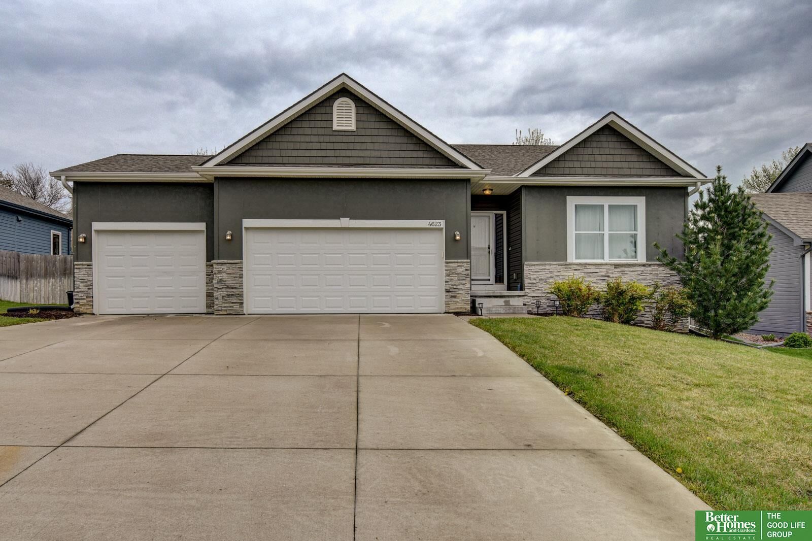 Property Photo:  4623 S 193 Street  NE 68135 