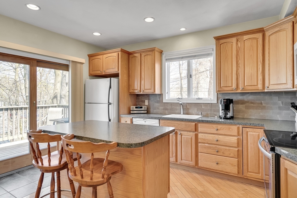 Property Photo: 18 Union St MA 01867