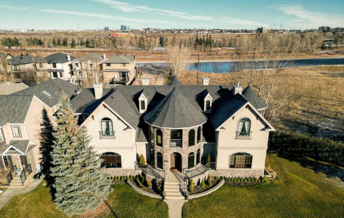 Property Photo: 2248 9 Avenue SE AB T2G 5P7