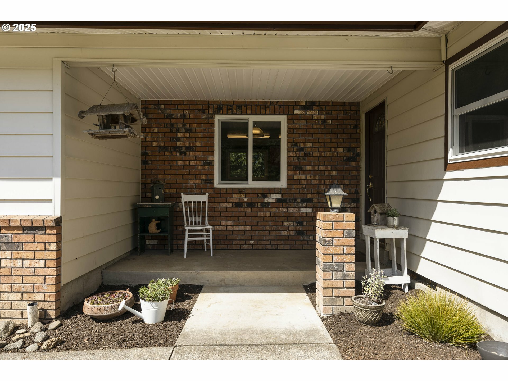 Property Photo: 34215 E Lacomb Rd OR 97355