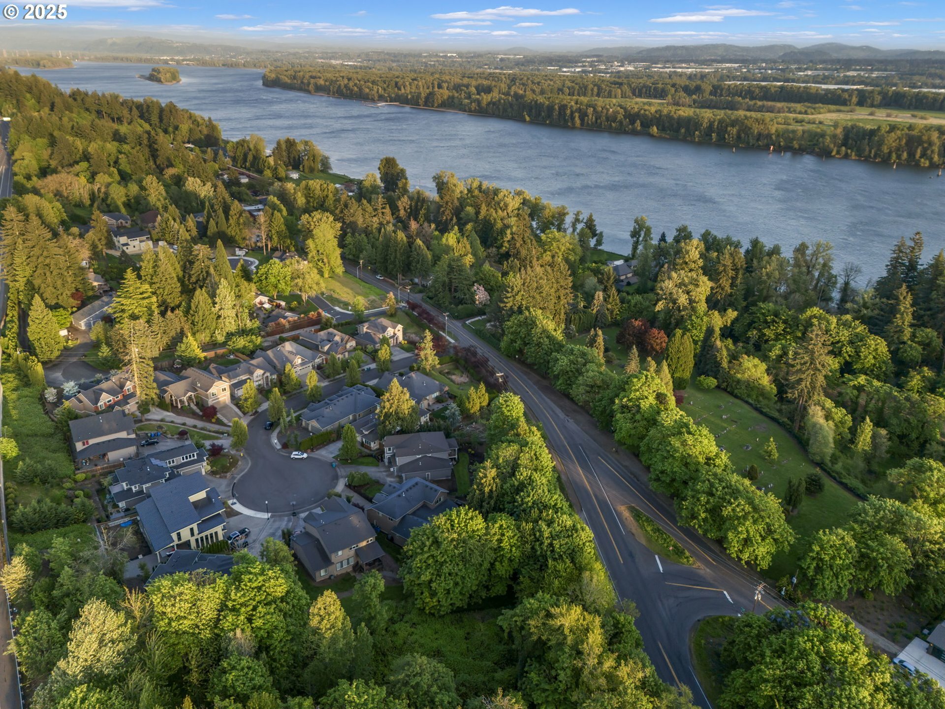 Property Photo: 4305 SE 166th Ct WA 98683