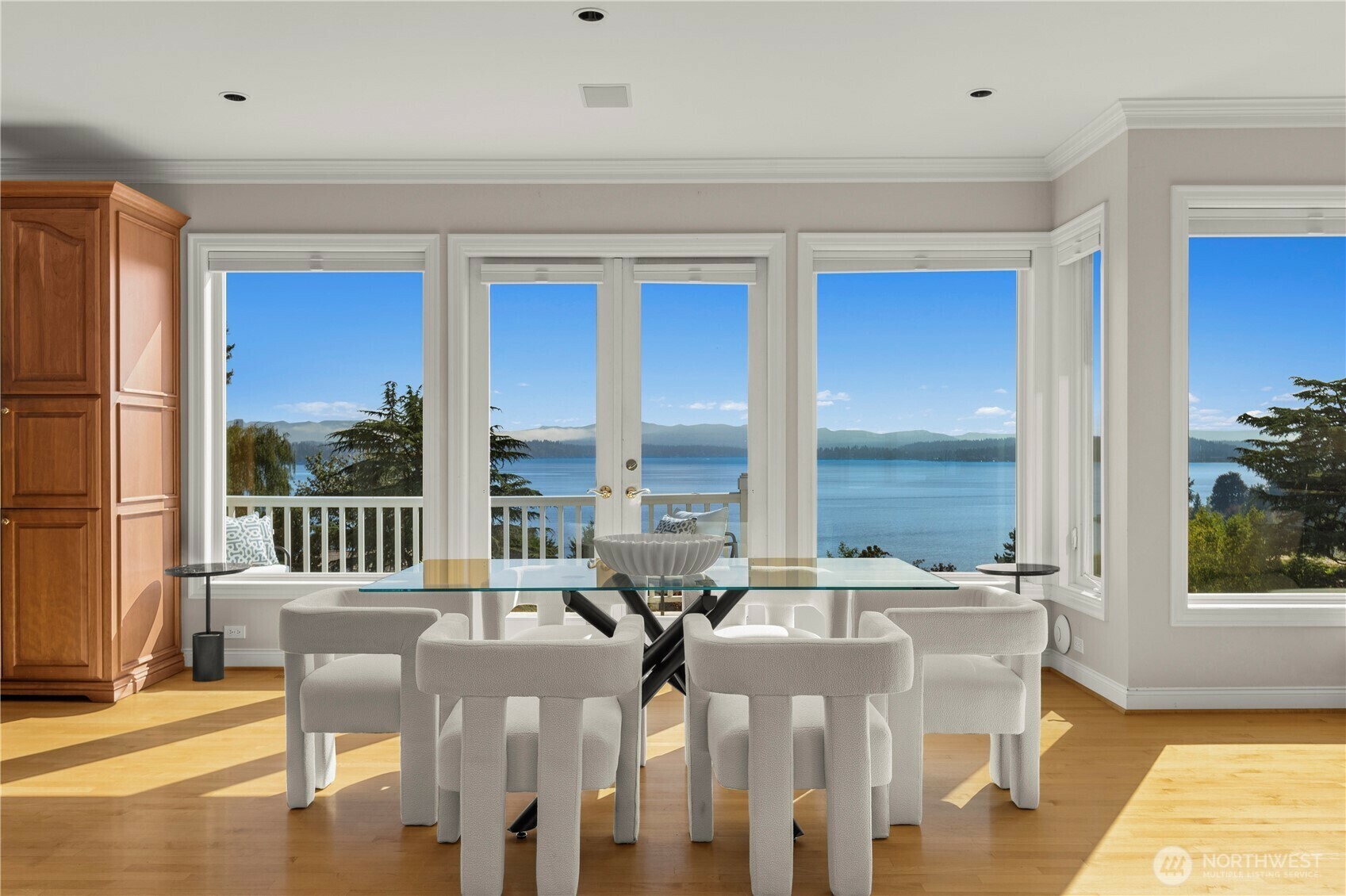 Property Photo: 640 Hillside Drive E WA 98112