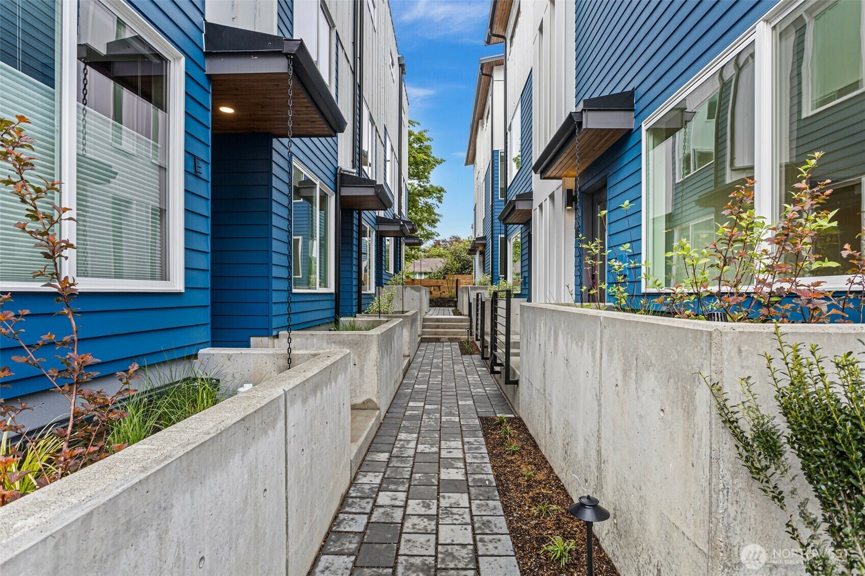 Property Photo: 2525 29th Avenue S D WA 98144