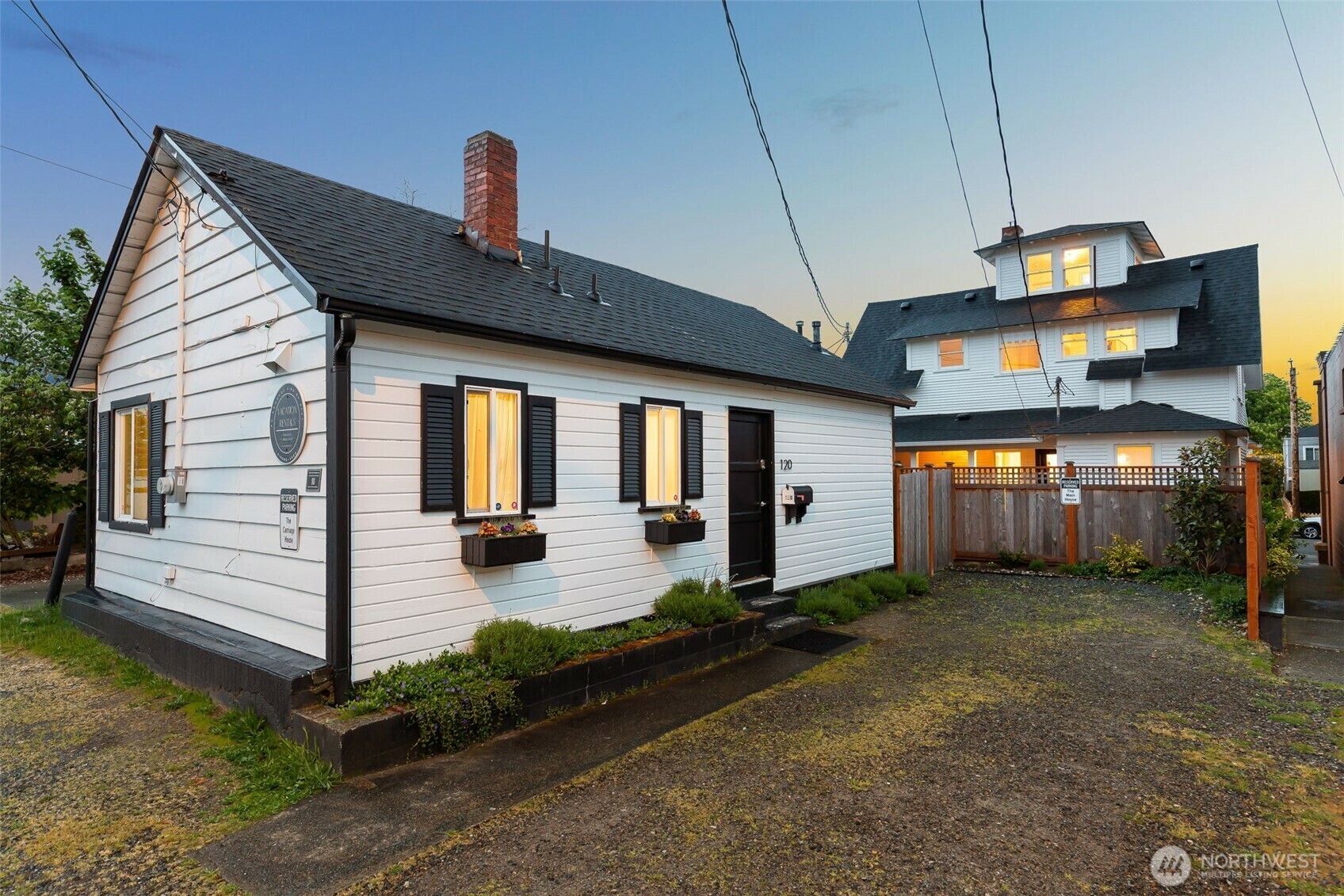 Property Photo: 116 4th Avenue N WA 98020
