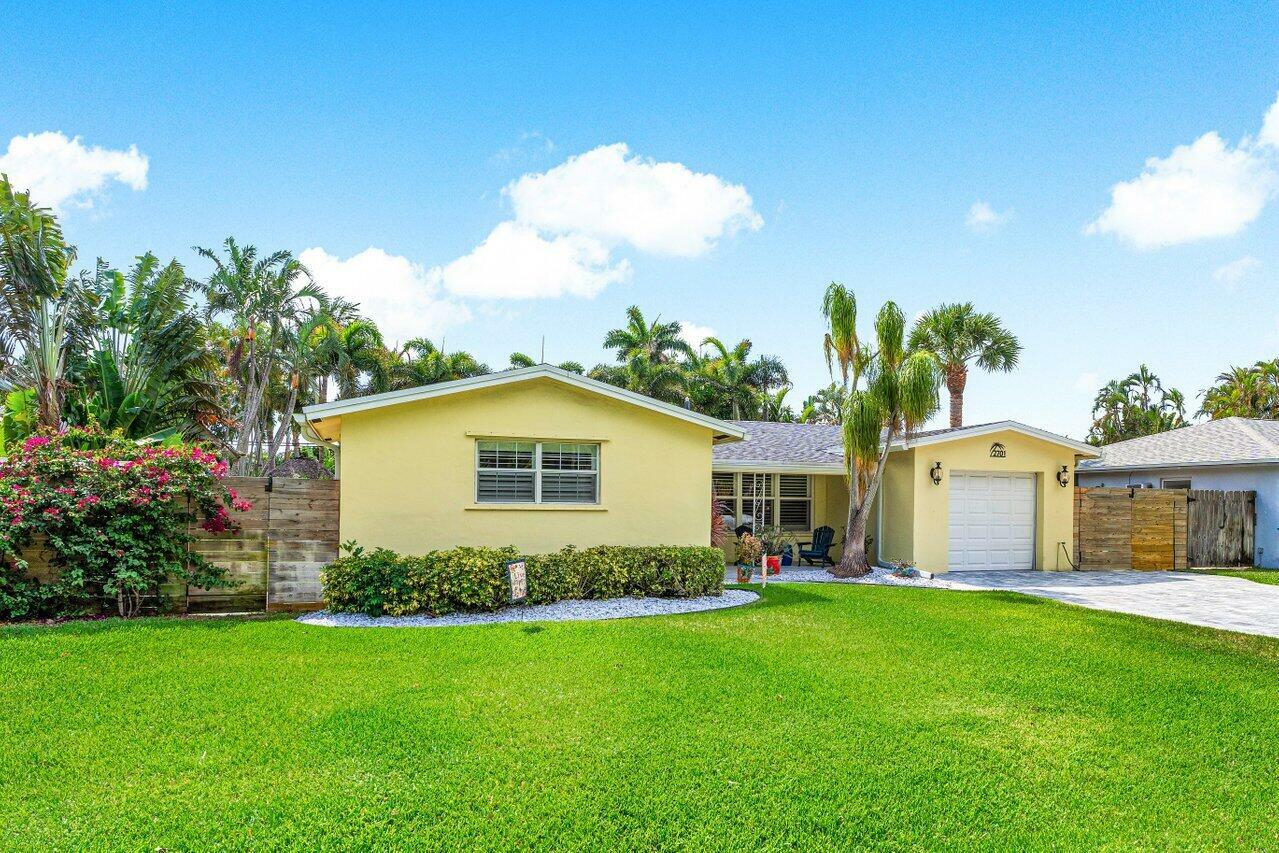 Property Photo: 2701 SW 4th Street FL 33435