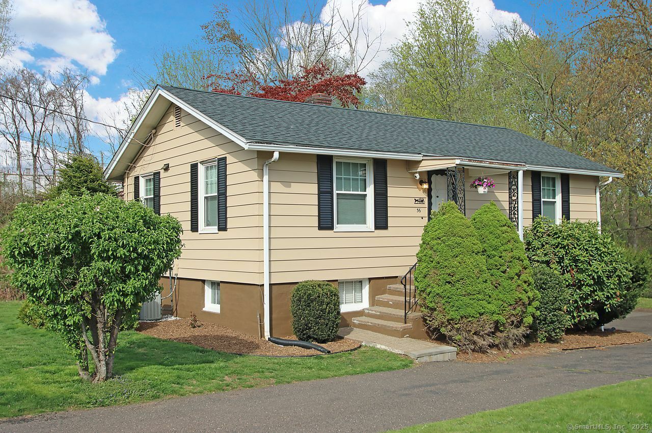Property Photo: 36 Hart Avenue CT 06450