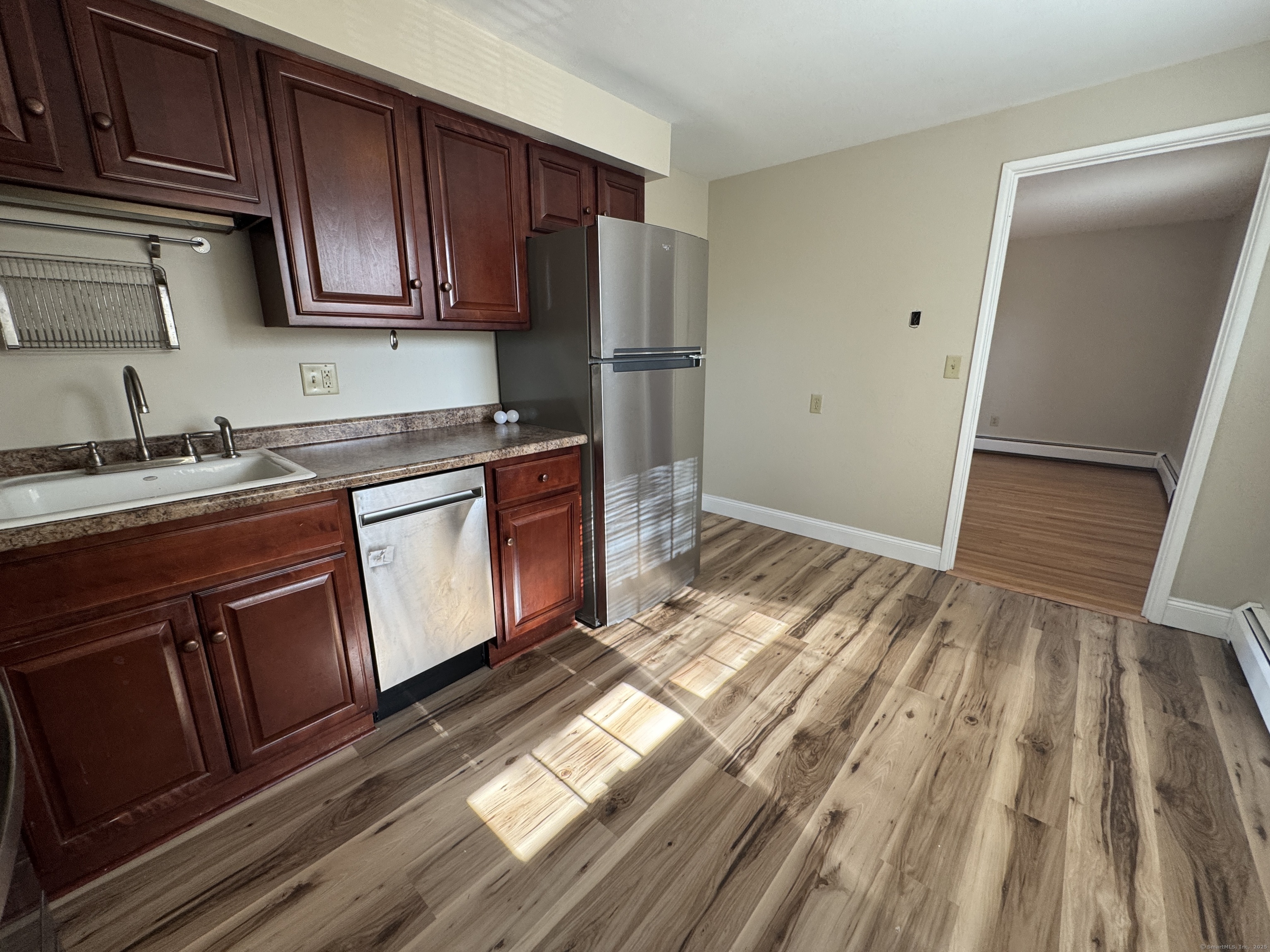Property Photo: 197 Griswold Street 3B CT 06033