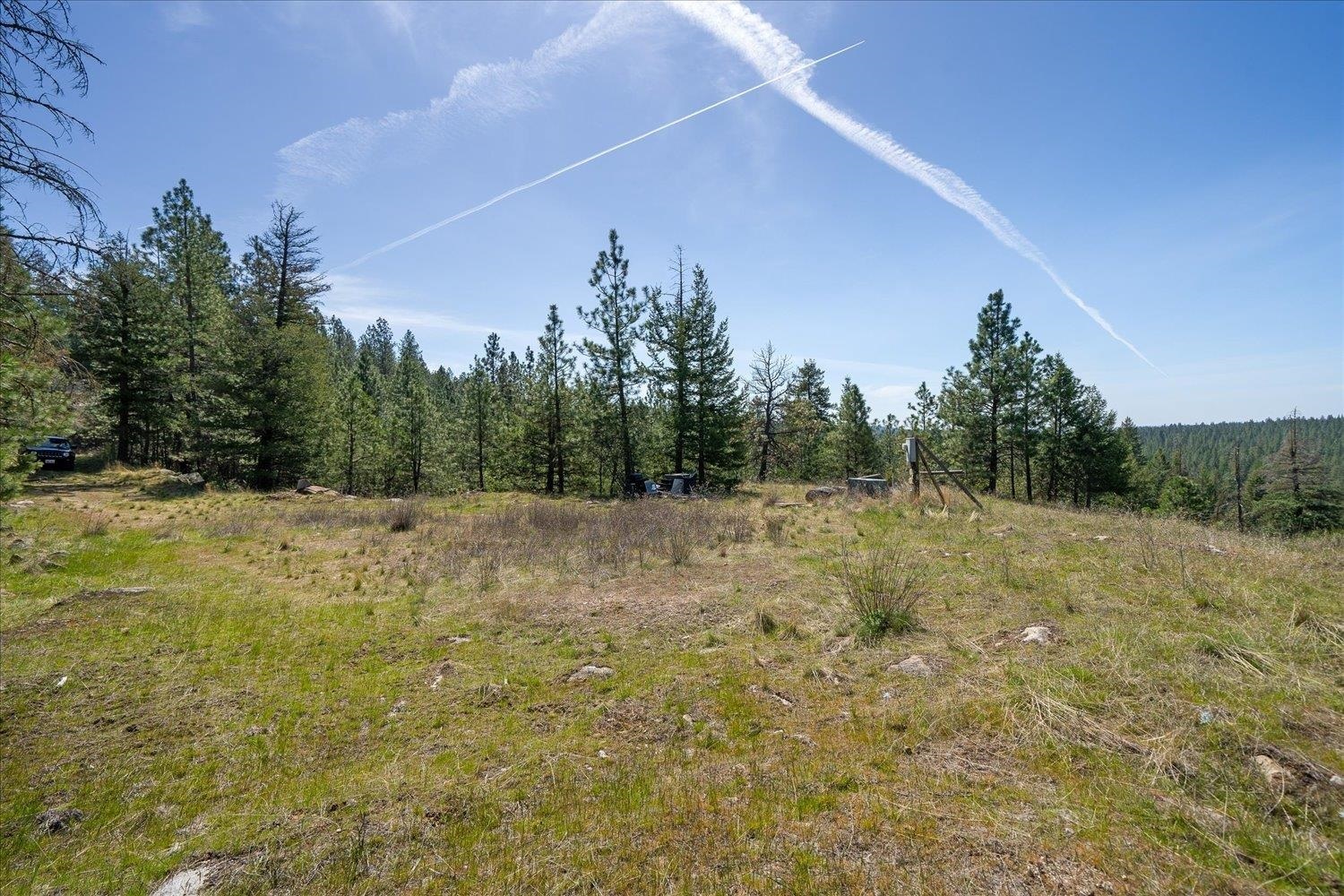 Property Photo: 5625 E Grouse Rd WA 99003