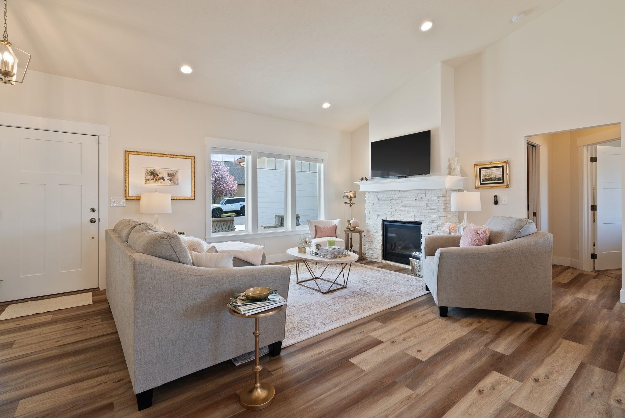 Property Photo: 2108 W Caden Ave WA 99208