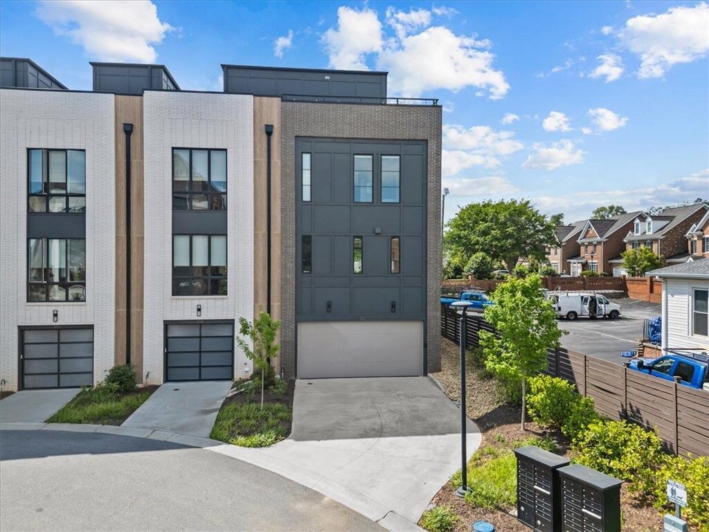 Property Photo: 102 Noma Terrace Way SC 29601