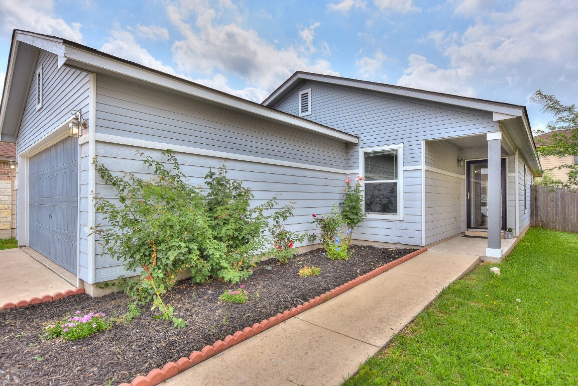 Property Photo: 2206 Weiss Lane TX 78626