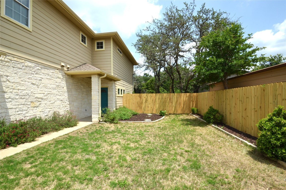 Property Photo:  1015 Castile Road B  TX 78733 