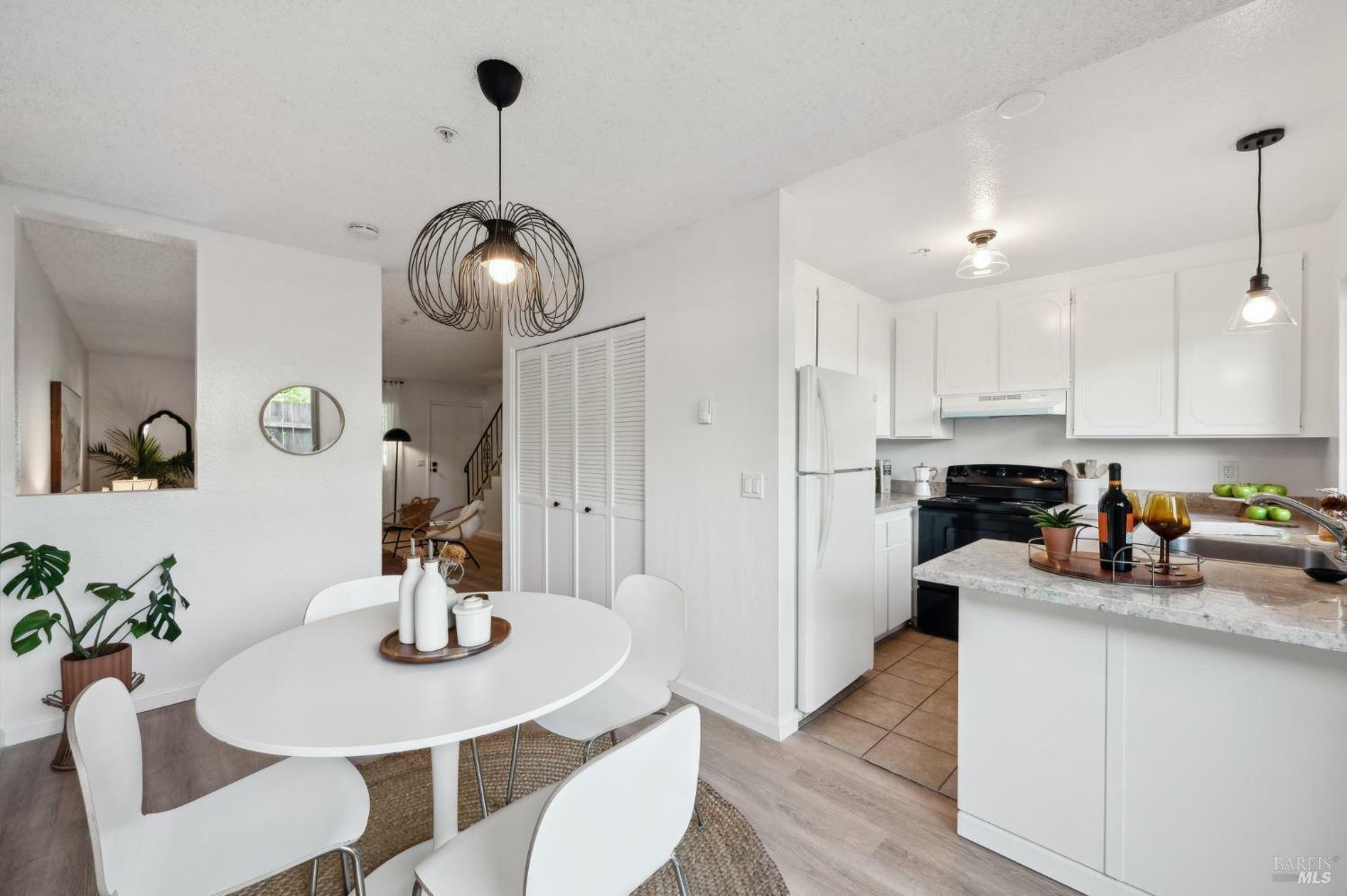 Property Photo: 1002 Eleanor Avenue CA 94928