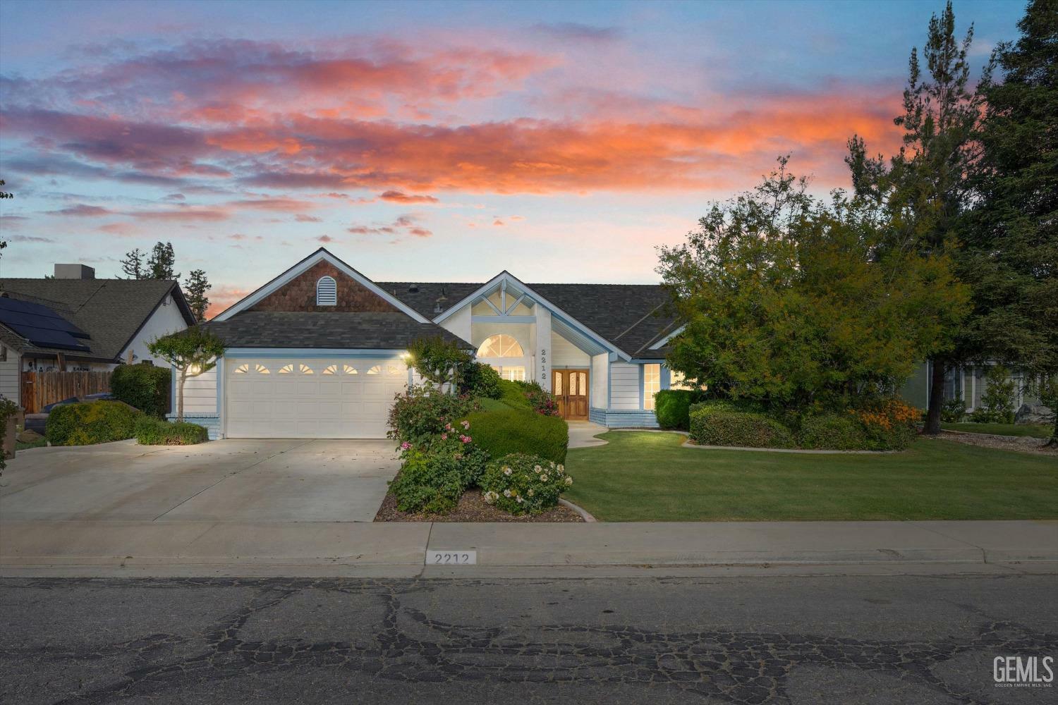 2212 Wild Oak Court  Bakersfield CA 93311 photo
