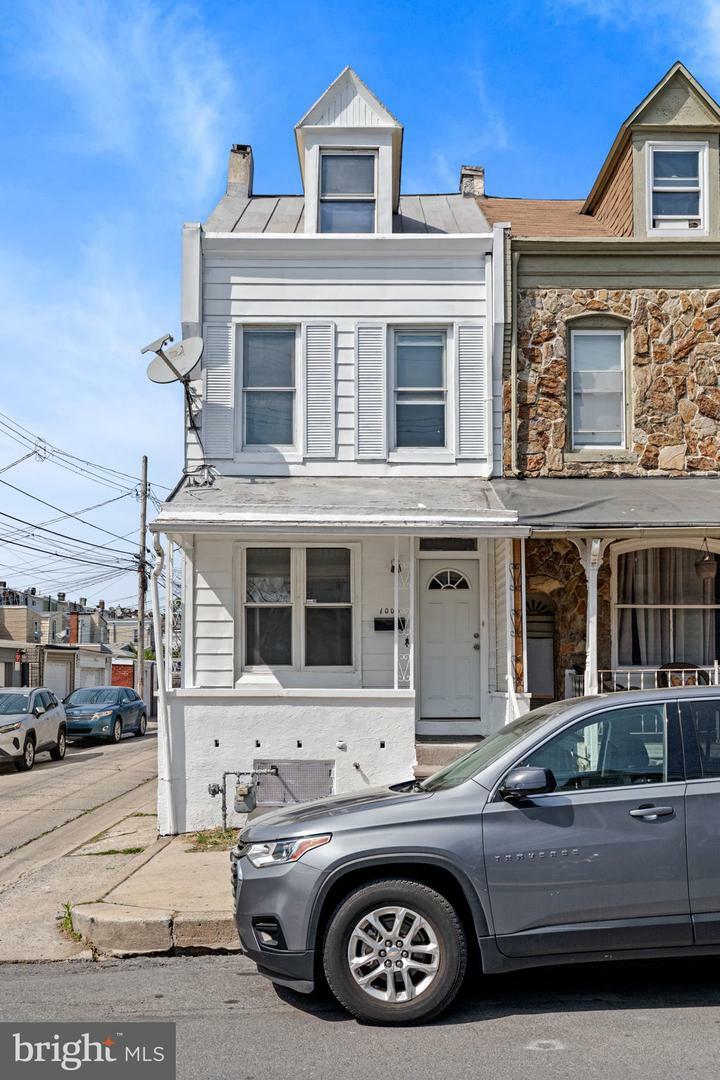 Property Photo: 1009 Pike Street PA 19604