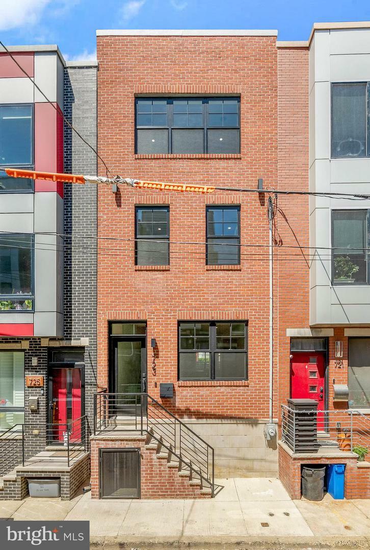 723 Mercy Street  Philadelphia PA 19148 photo