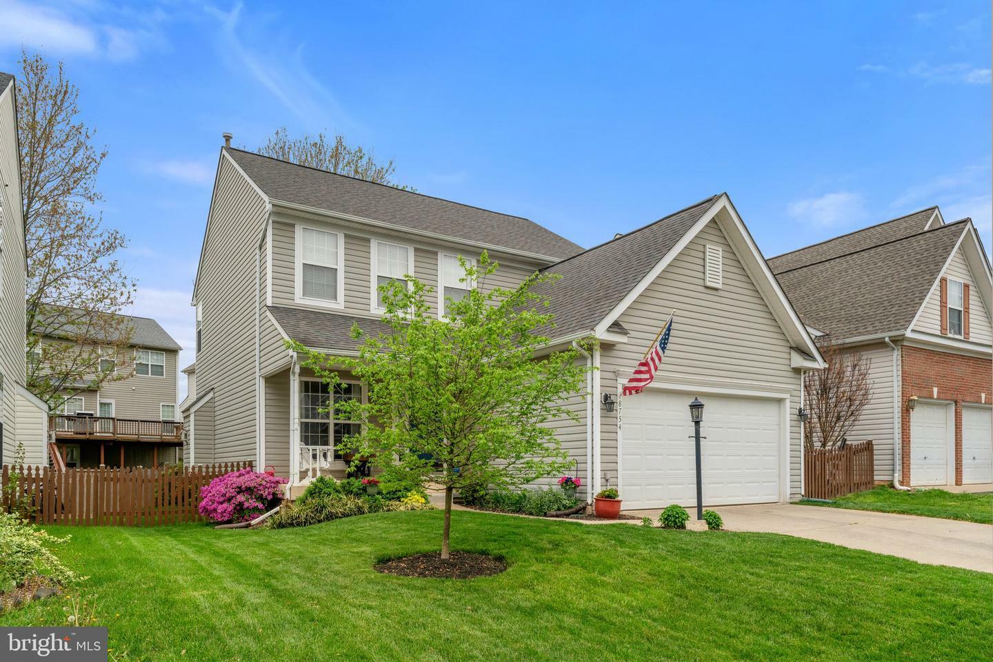 Property Photo: 8754 Grantham Court VA 20136