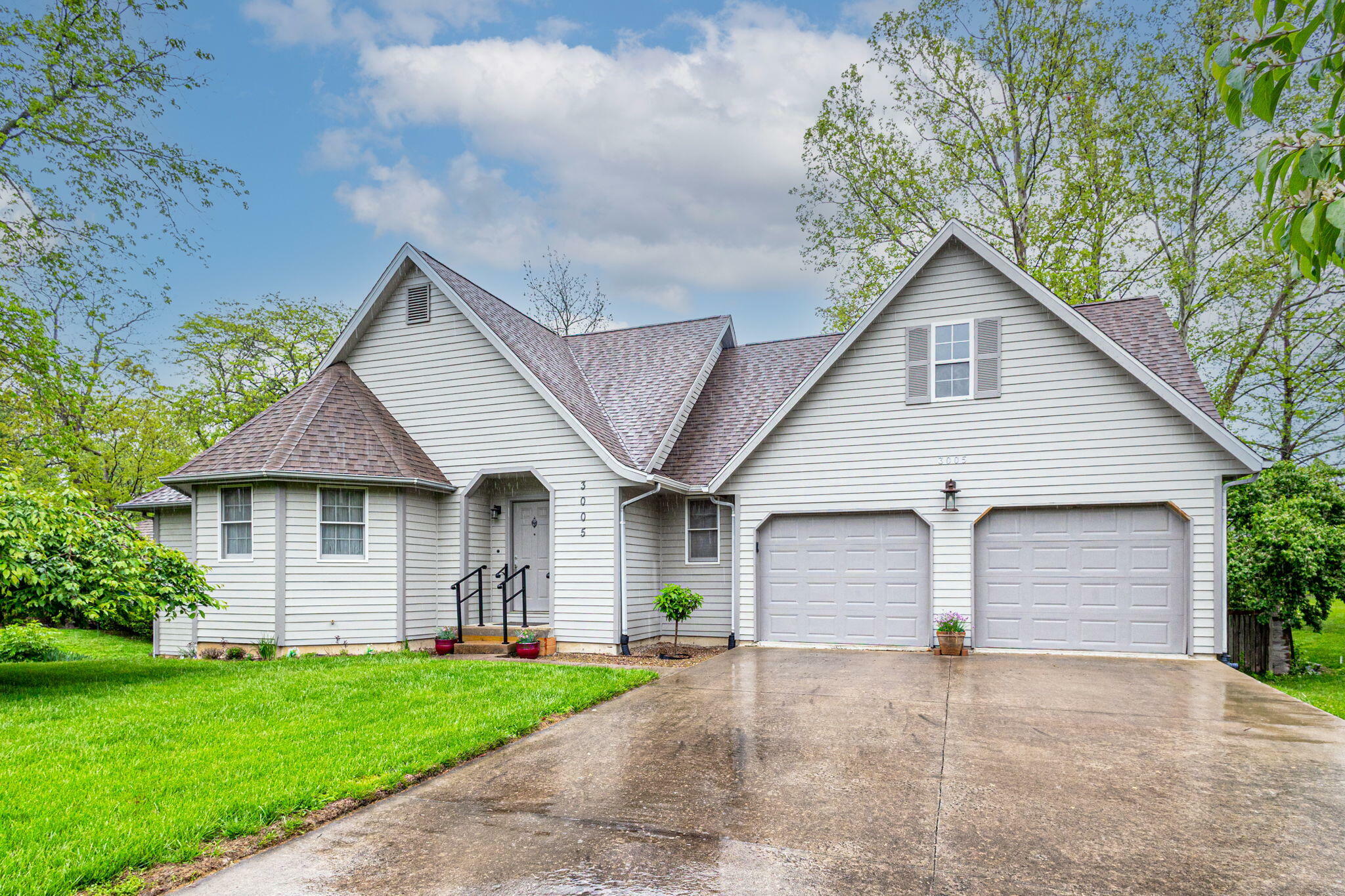 Property Photo: 3005 Meghann Dr MO 65203