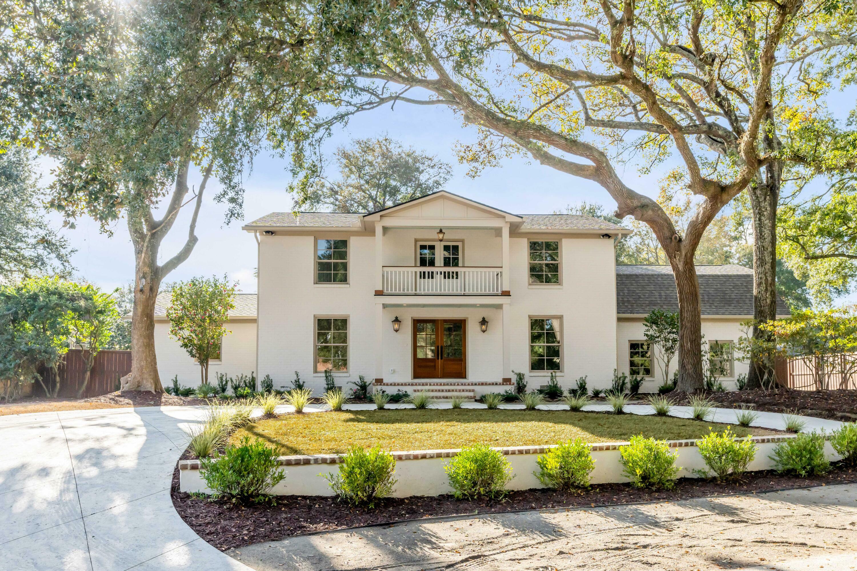 19 Ponce De Leon Avenue  Charleston SC 29407 photo