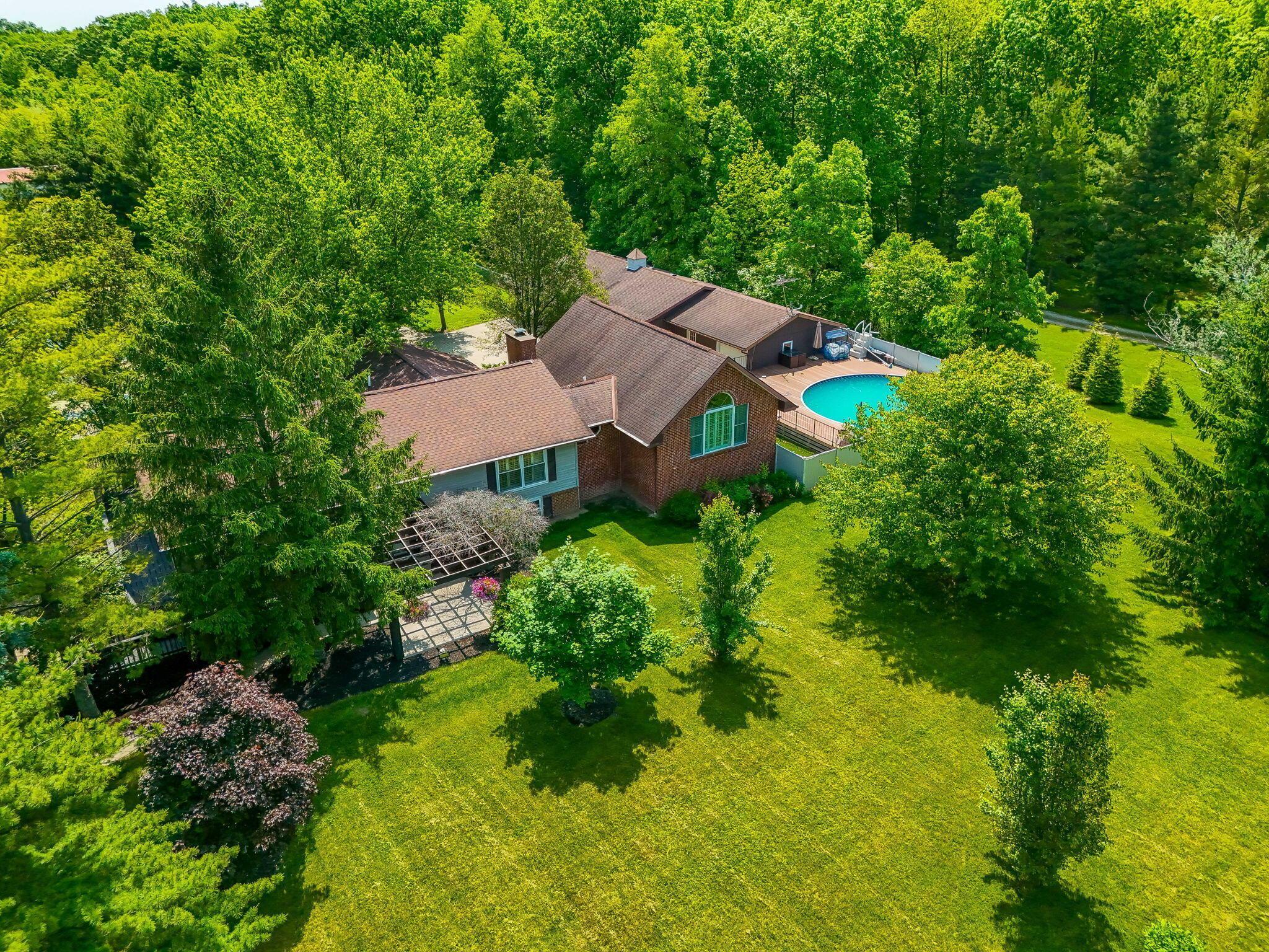 Property Photo: 19618 Paver Barnes Road OH 43040