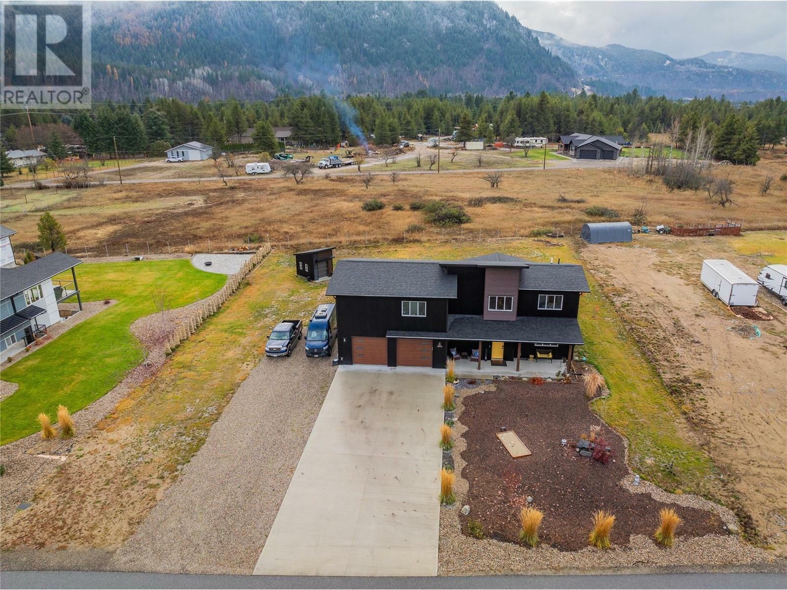 Photo de la propriété: 1070 Elkview Road BC V1N 4L5