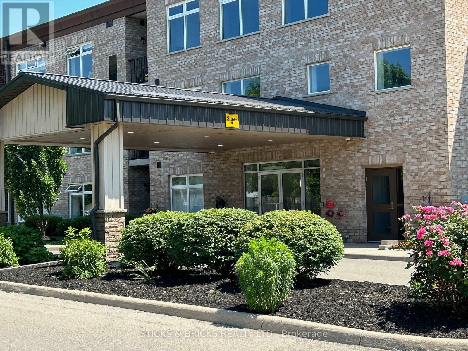 Property Photo: 4644 Pettit Avenue 111 ON L2E 0B4