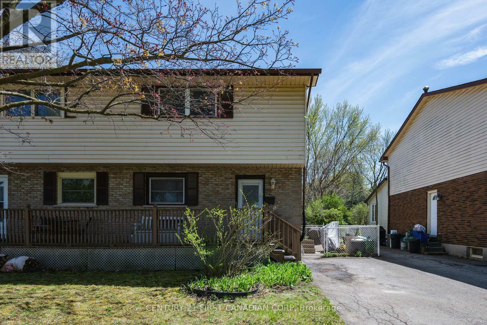 Property Photo: 72 Cartier Road ON N5V 1G5