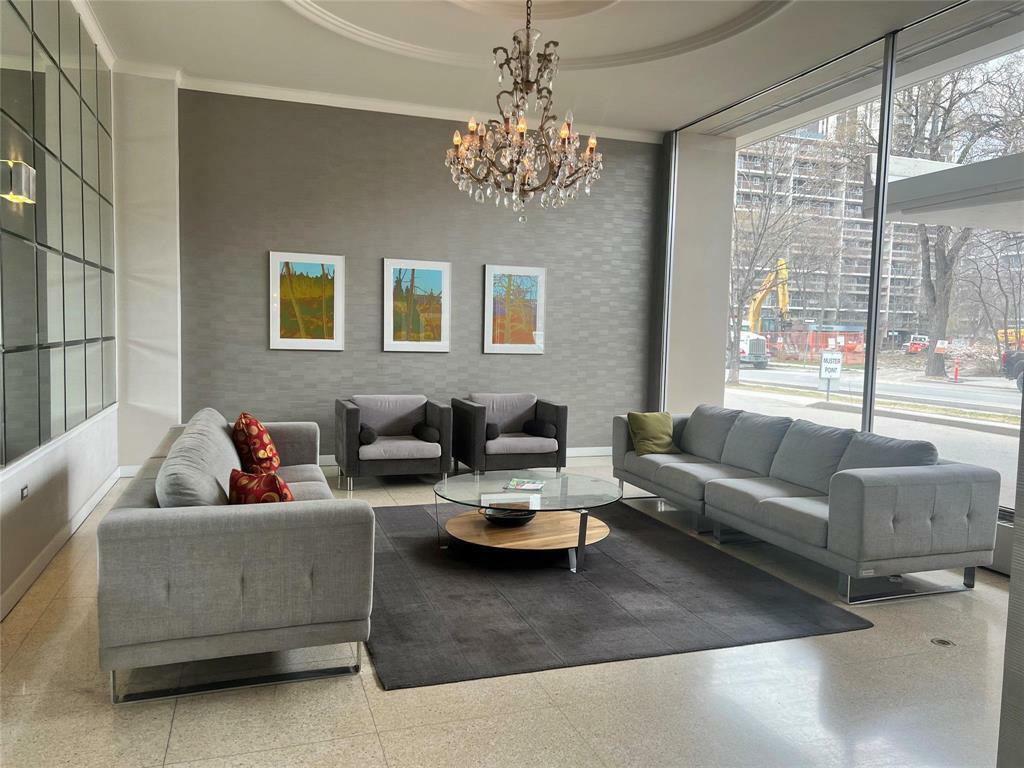 Property Photo: 99 Wellington Crescent MB R3M 0A2