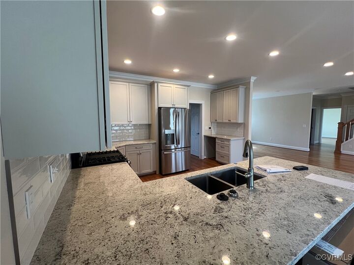 Property Photo: 4125 Ambergrove Avenue VA 23236