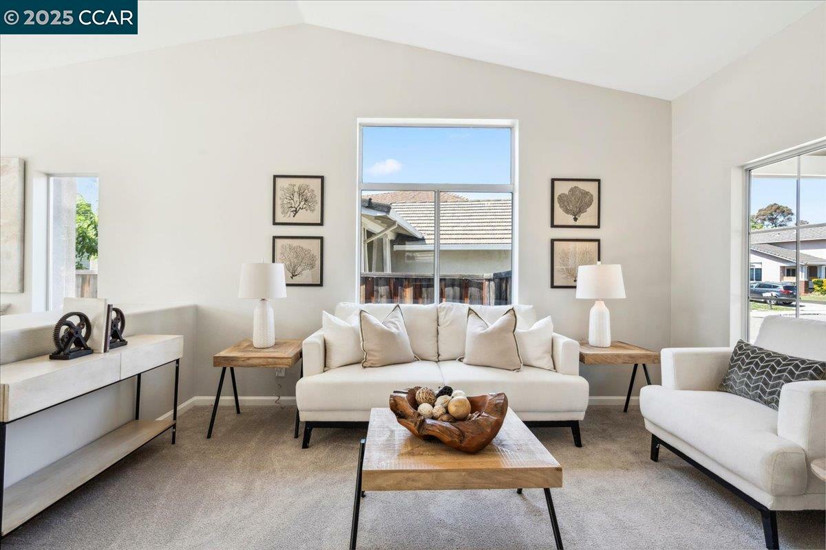 Property Photo: 2460 Hooftrail Way CA 94531