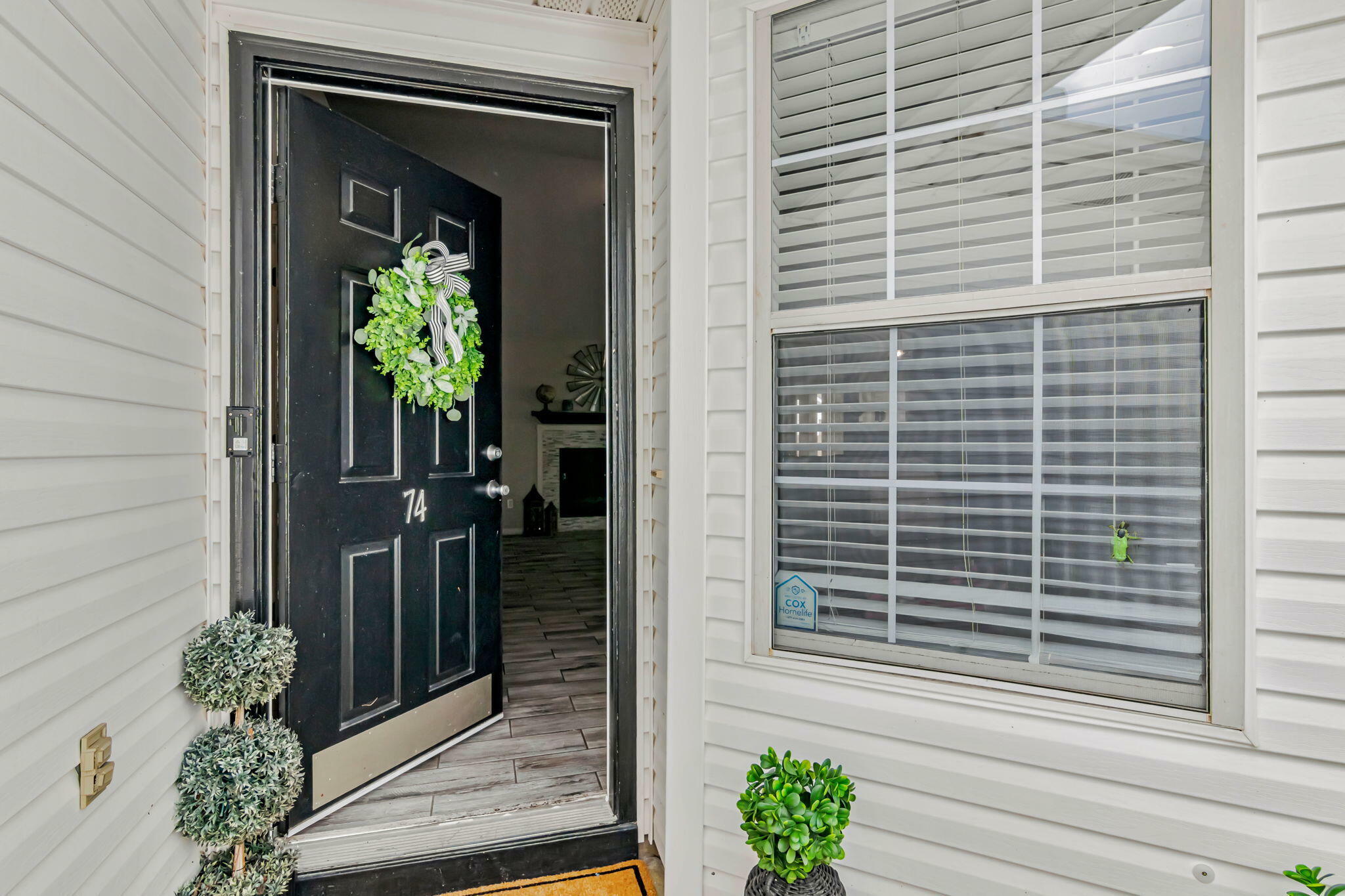 Property Photo: 74 Ruby Circle FL 32569