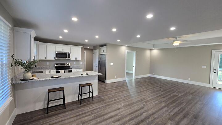 Property Photo:  132 Galloway Airport Road  TN 37327 