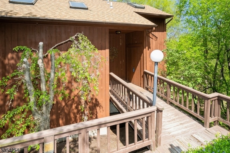 Property Photo: 5 Wimbledon Dr 1 NJ 07462
