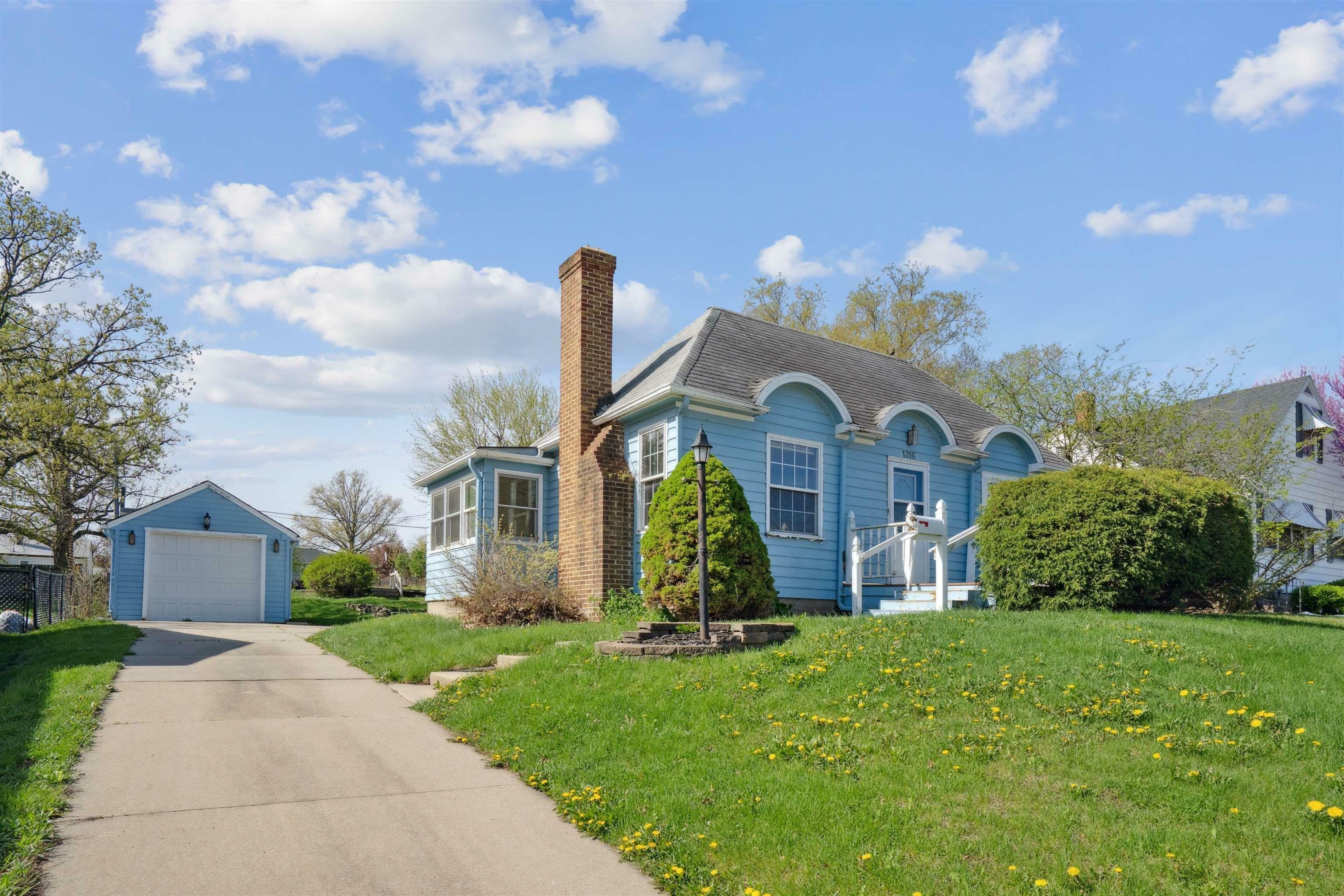 Property Photo: 1316 W Main Street IA 50158