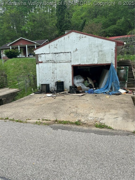 Property Photo: 4040 Rich Fork Road WV 25312