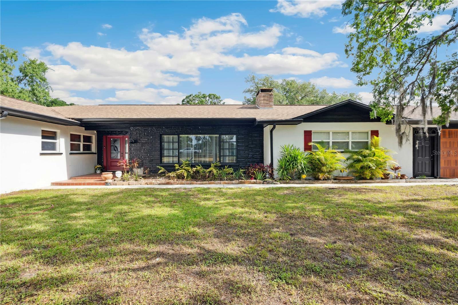 Property Photo: 36601 Roberts Rd FL 33525