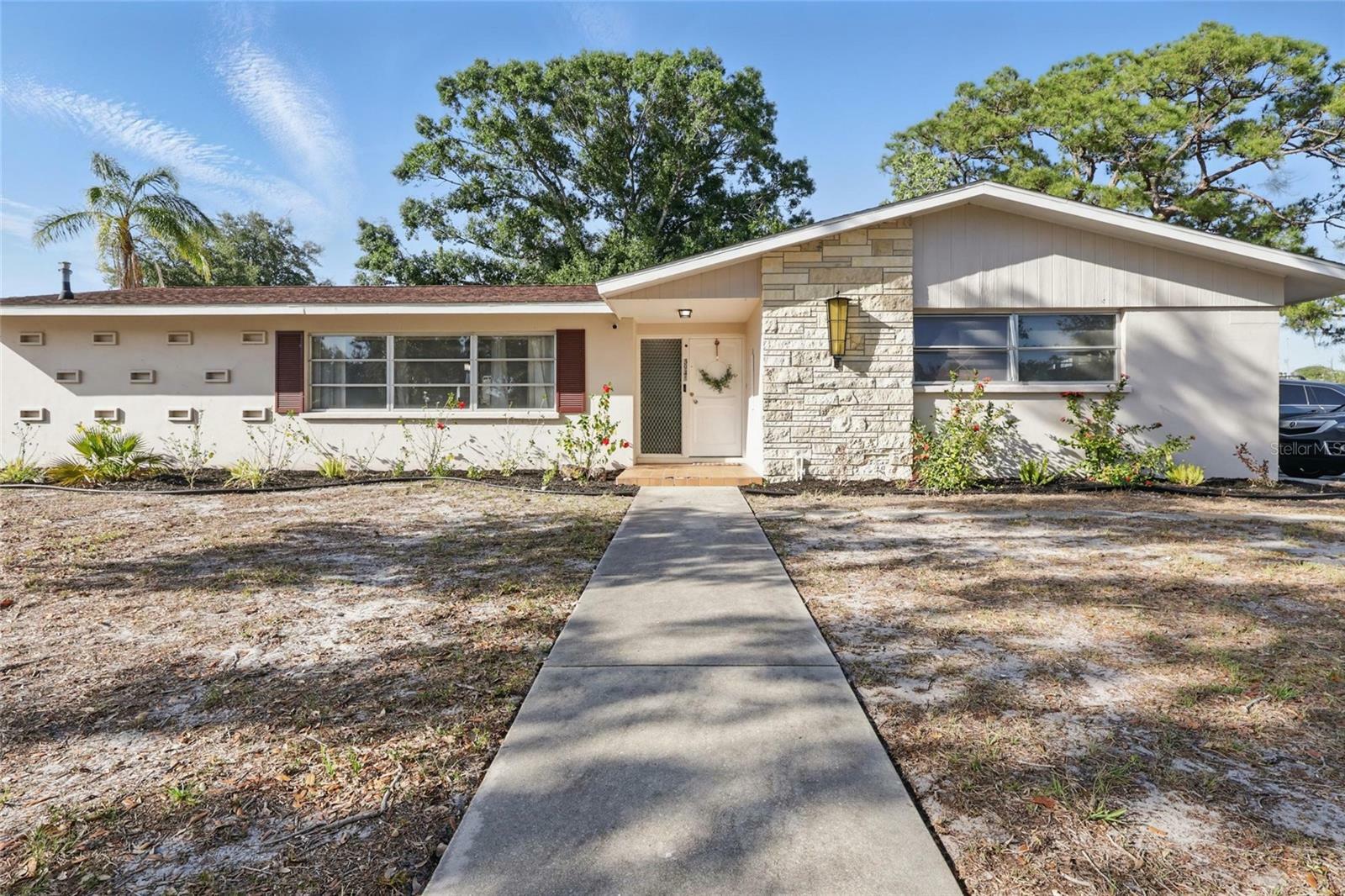 Property Photo: 3941 Pin Oaks Street FL 34232