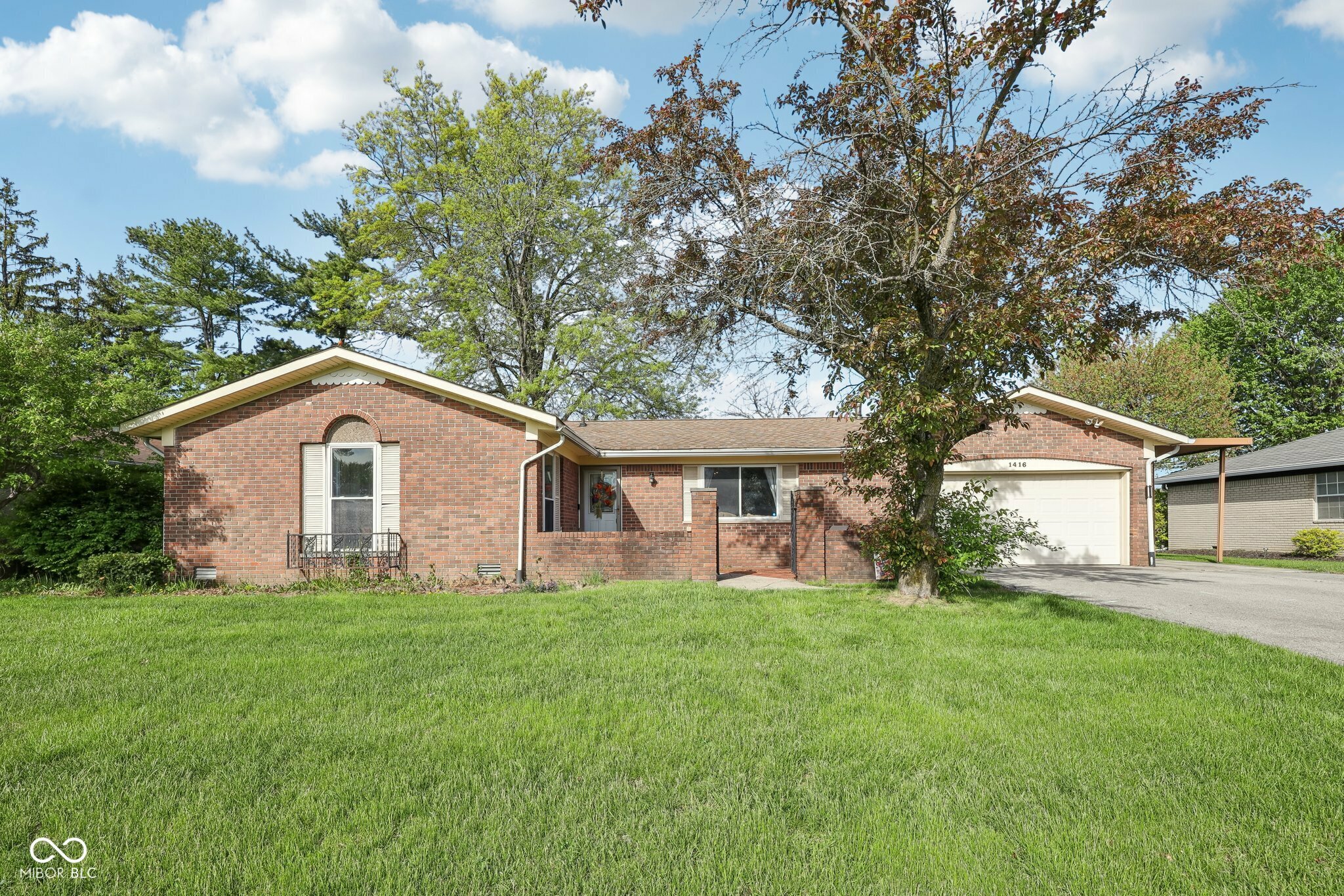 Property Photo: 1416 Wellington Avenue IN 46219