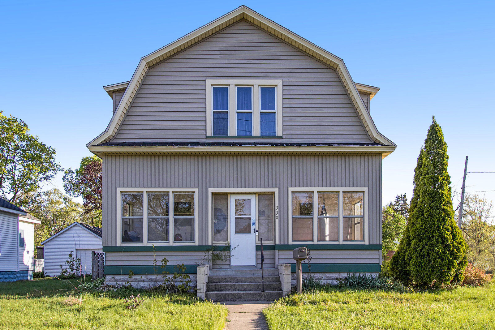 Property Photo: 330 6th Avenue MI 49093