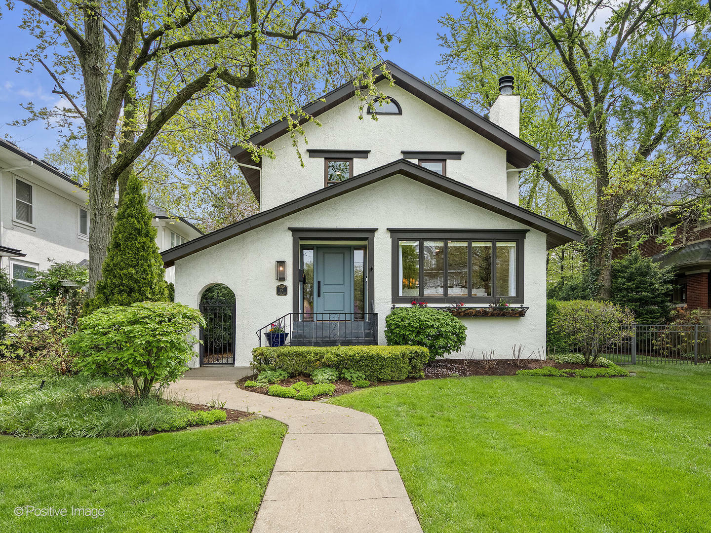 Property Photo: 19 N Vine Street IL 60521