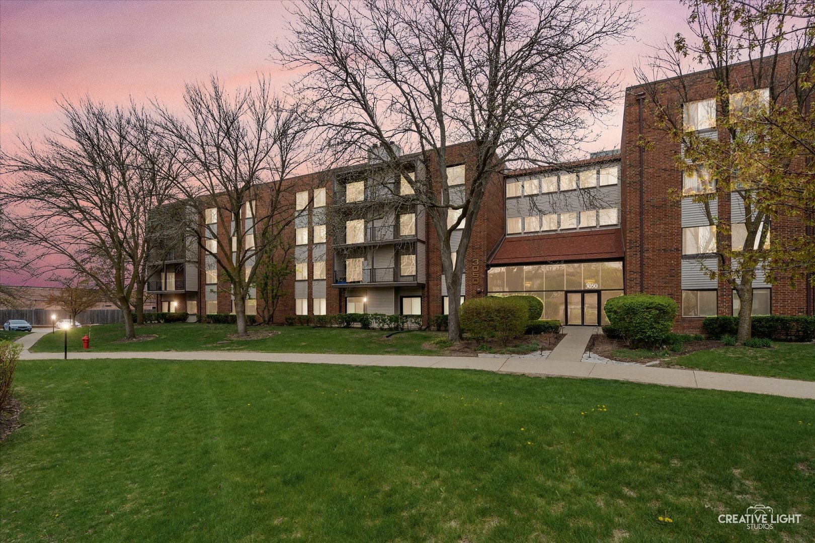 Property Photo: 3050 Pheasant Creek Drive 304 IL 60062