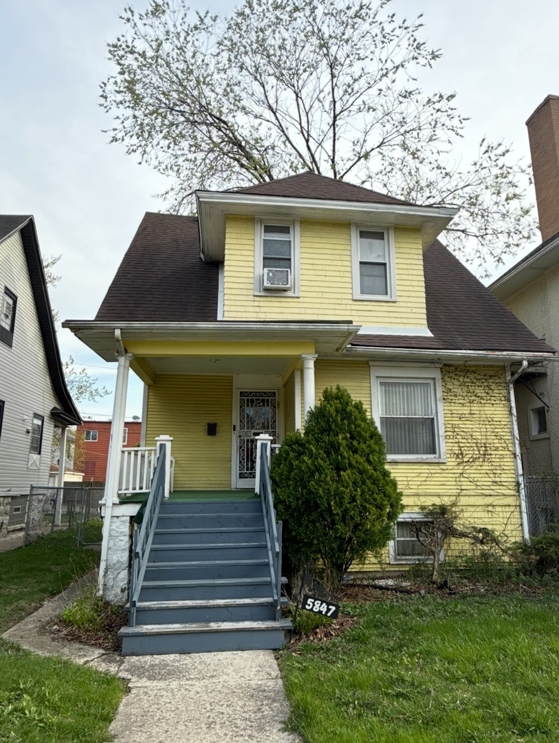 Property Photo: 5847 W Erie Street IL 60644