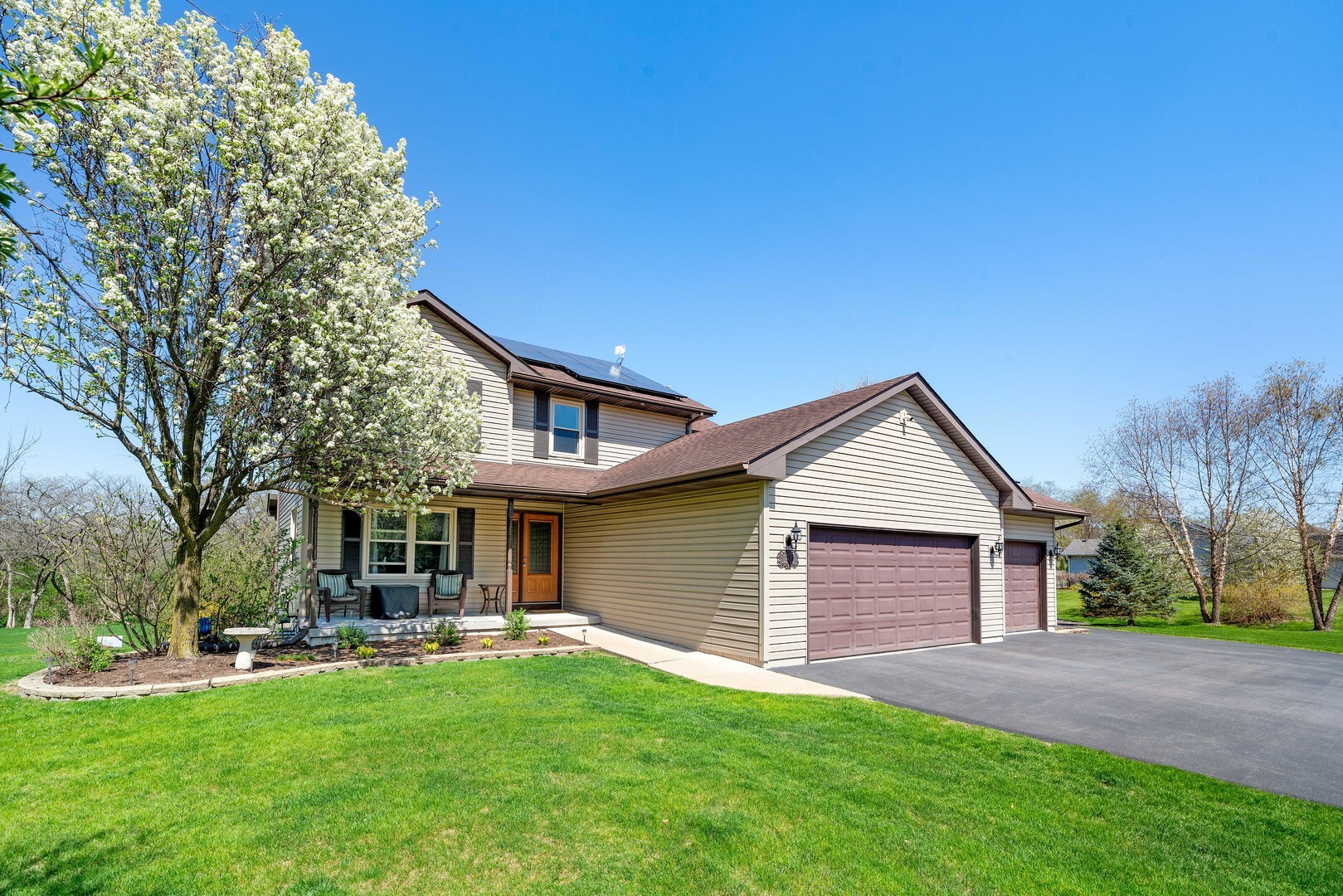 Property Photo: 309 Kurt Lane IL 60146
