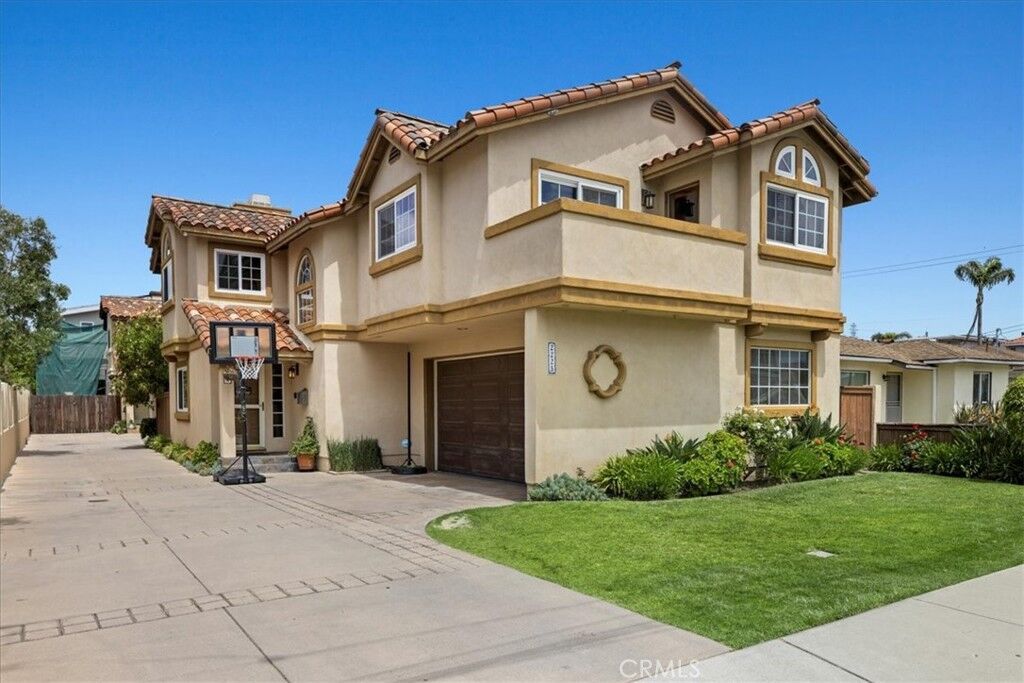 Property Photo: 2225 Bataan A CA 90278
