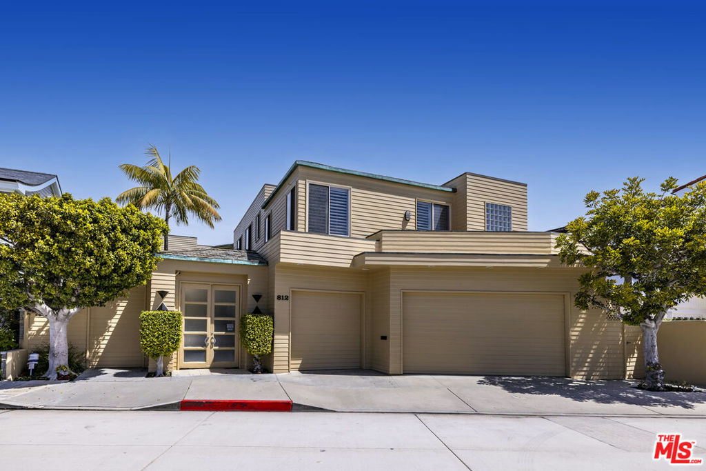 Property Photo: 812 W Bay Avenue CA 92661