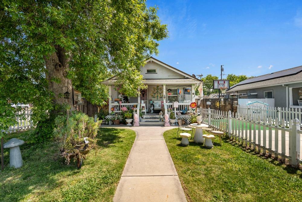 Property Photo:  791 J Street  CA 95648 