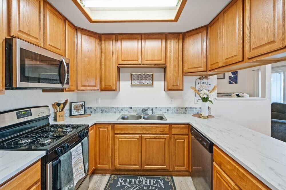 Property Photo: 1 Cantina Court CA 95828