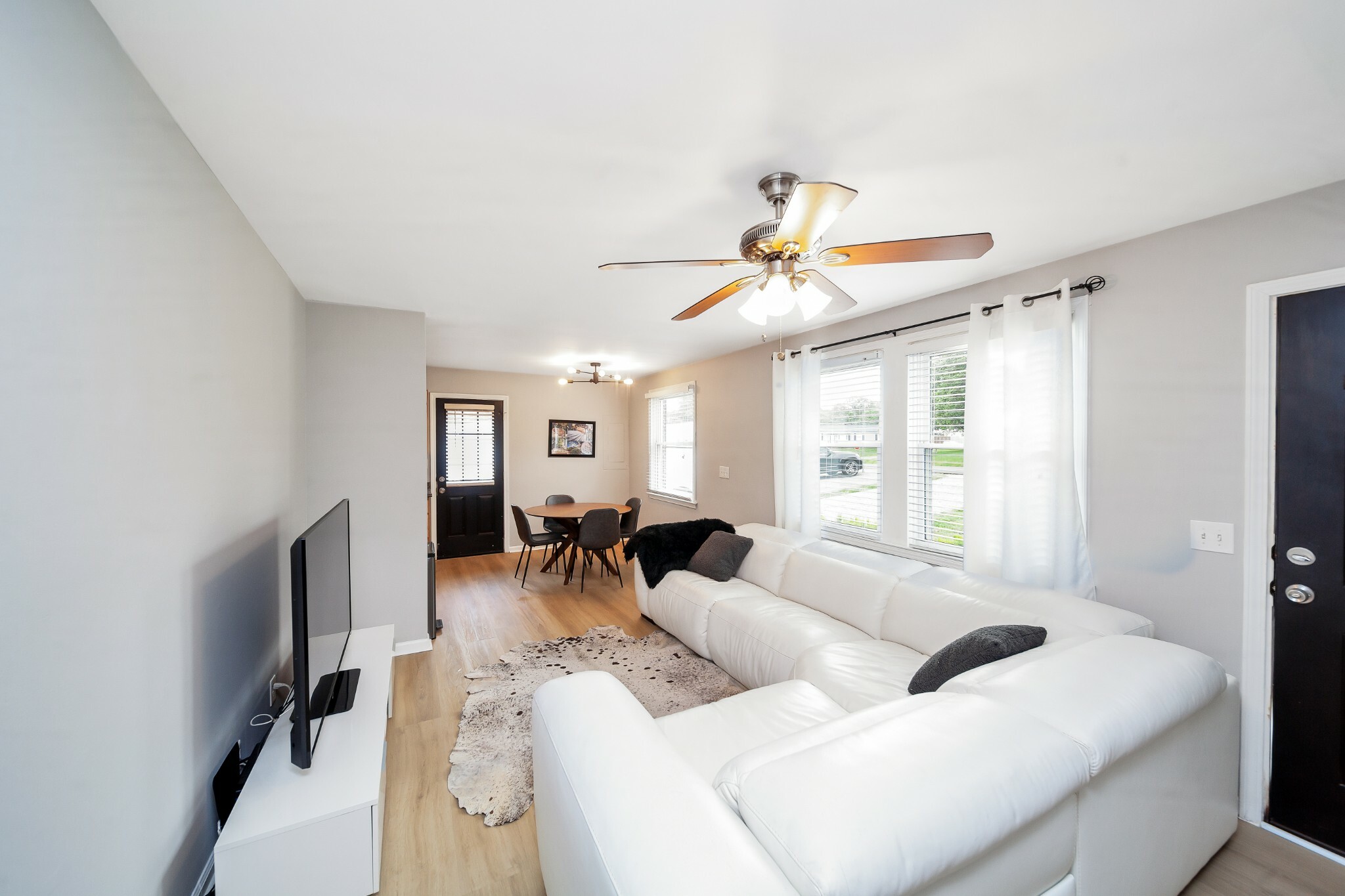 Property Photo: 304 Lallemand Ct TN 37211