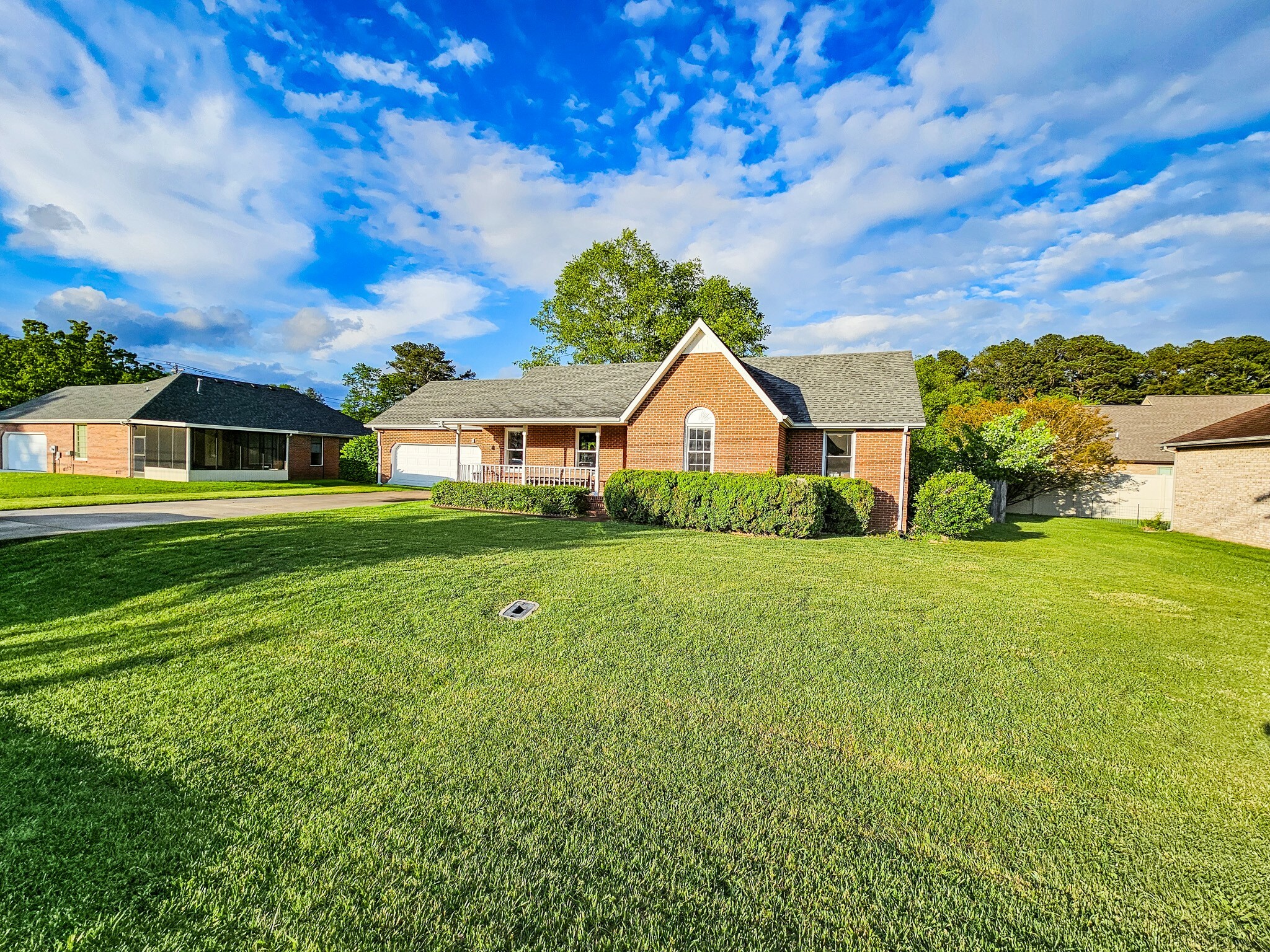 Property Photo: 103 Hillcrest Dr TN 37388