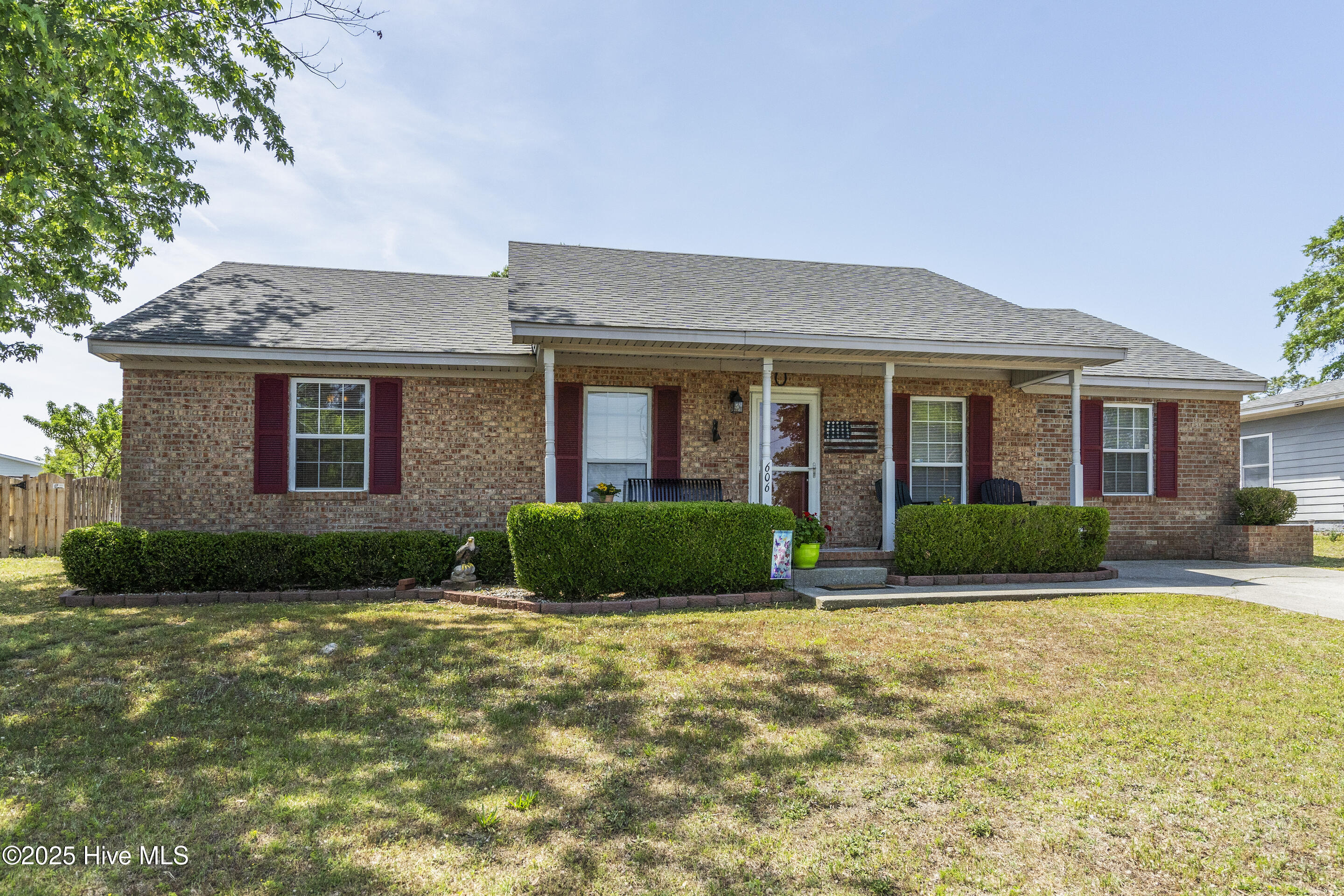 Property Photo: 606 Manassas Drive NC 28409